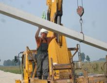 How to install concrete electric poles